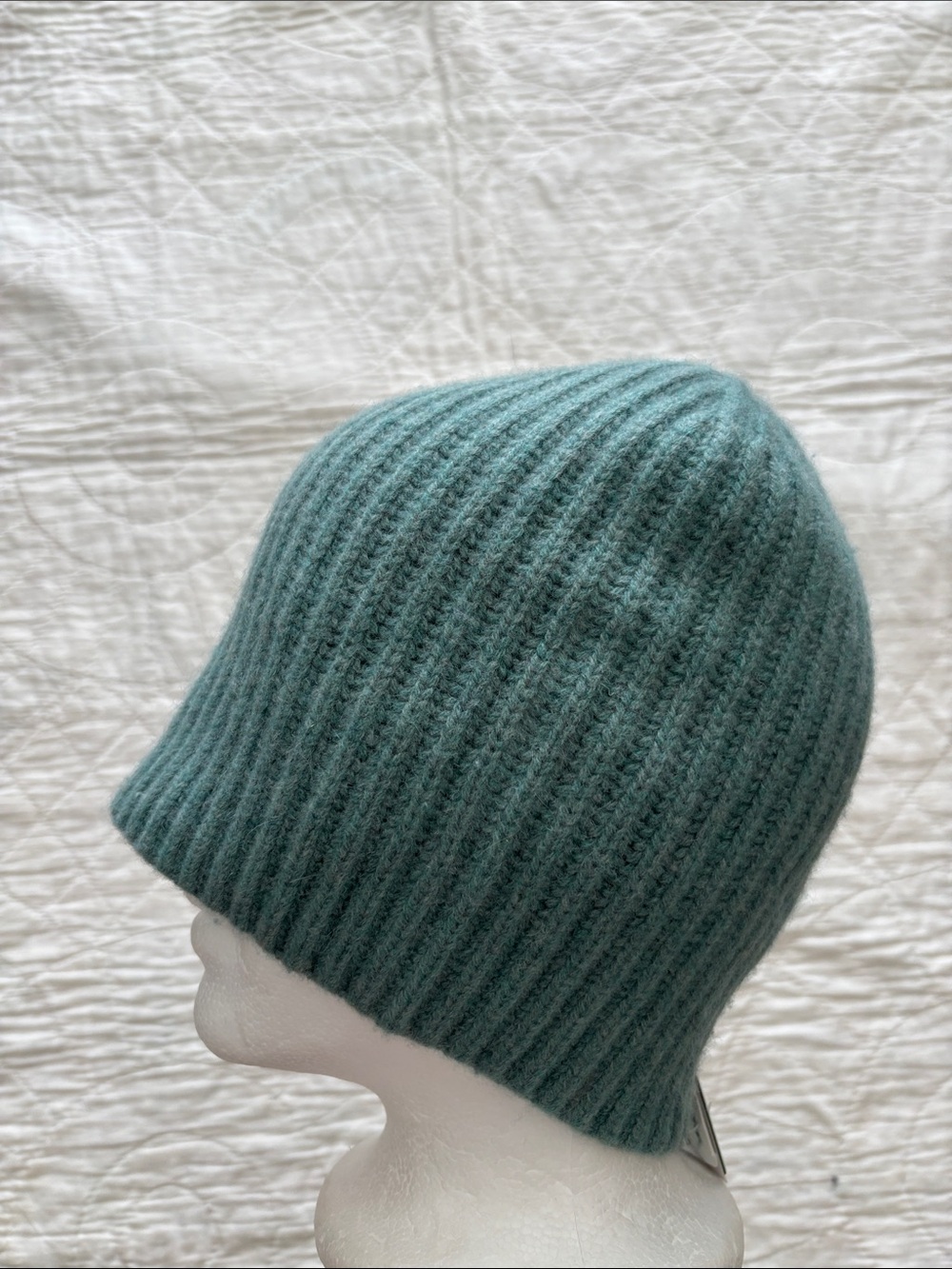 NWT Simon’s Cashmere Ribbed Beanie - Picture 5 of 8